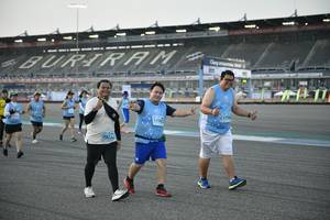 BIB: 2020, 32135, 80853
                            <button type="button" onclick="openModal(10471321)" class="btn btn-primary btn-sm float-right btn-popup" data-toggle="modal" data-target=".modal-high-quality">
                        <i class="fas fa-shopping-cart"></i> Add to Cart
                    </button>
                                            <button type="button" onclick="isThisMe(10471321, true)" class="btn btn-success btn-sm float-right btn-popup btn-isme hidden" data-toggle="tooltip" data-placement="bottom" title="นี่คือรูปของคุณใช่ไหม คลิกที่นี่เพื่อเอาเข้าอัลบั้ม">
                        <i class="fas fa-plus"></i> Add to album
                    </button>
                    <button type="button" onclick="isThisMe(10471321, false)" class="btn btn-warning btn-sm float-right btn-popup btn-isnotme hidden">
                        <i class="fas fa-ban"></i> Remove from album
                    </button>